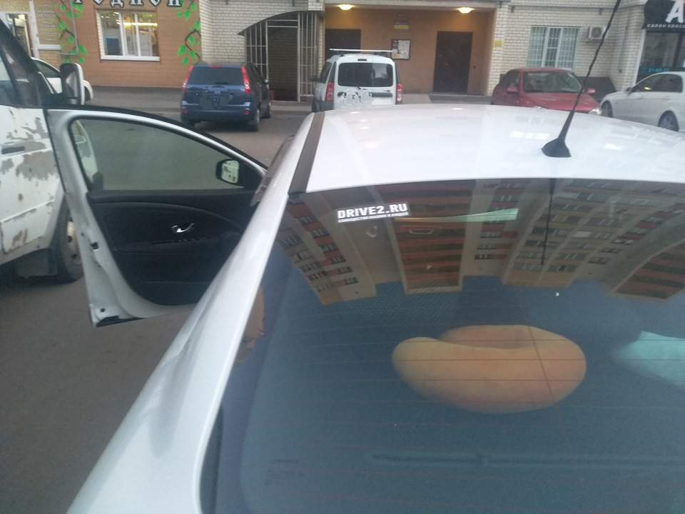 Наклейка драйв2. — Renault Fluence, 1,6 л., 2012 года | просто так | DRIVE2