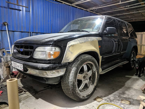 Ford Explorer 2 Offroad Tuning