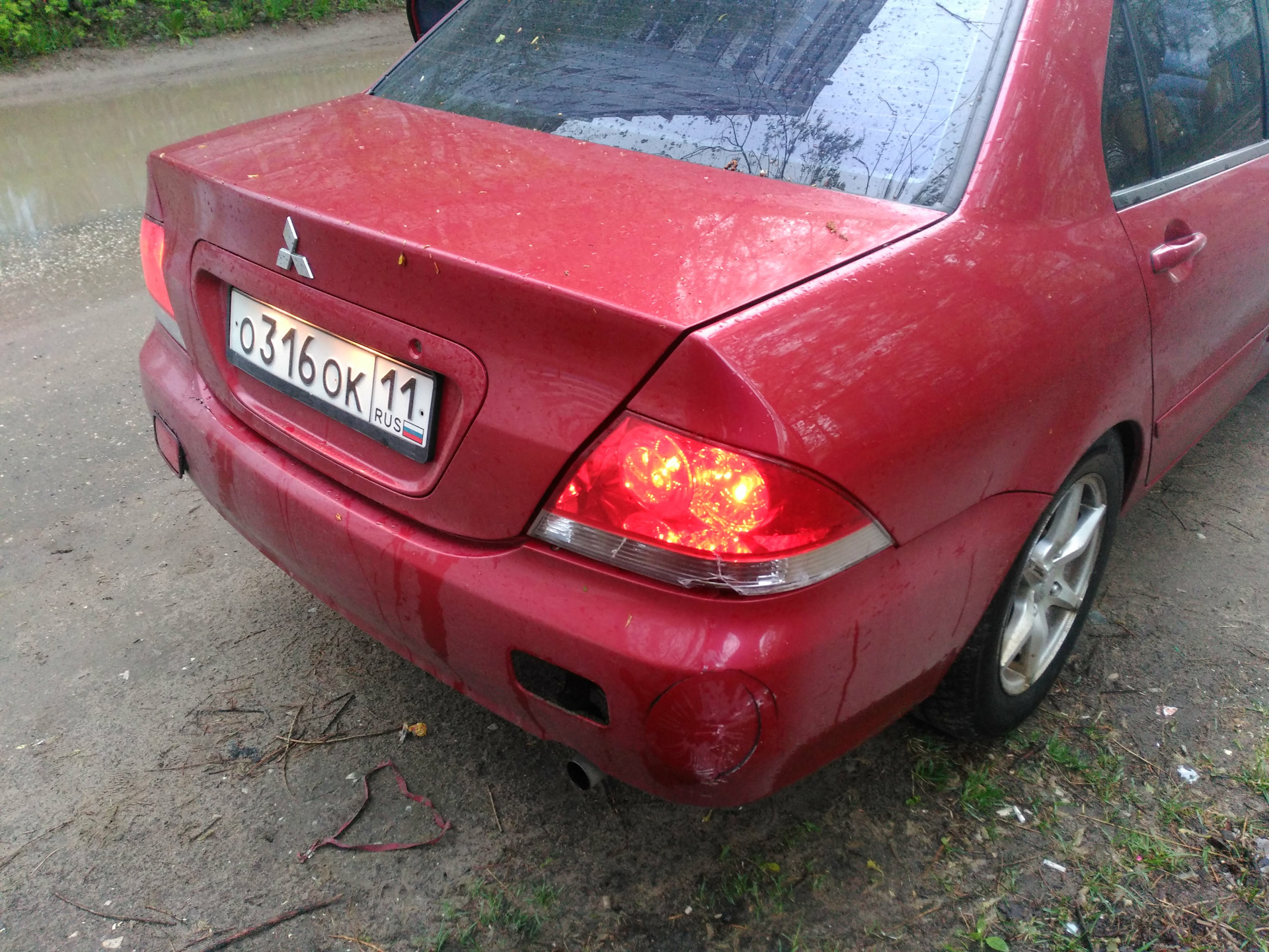 езда без заднего бапмера. вода в салоне. — Mitsubishi Lancer IX, 1,6 л ...