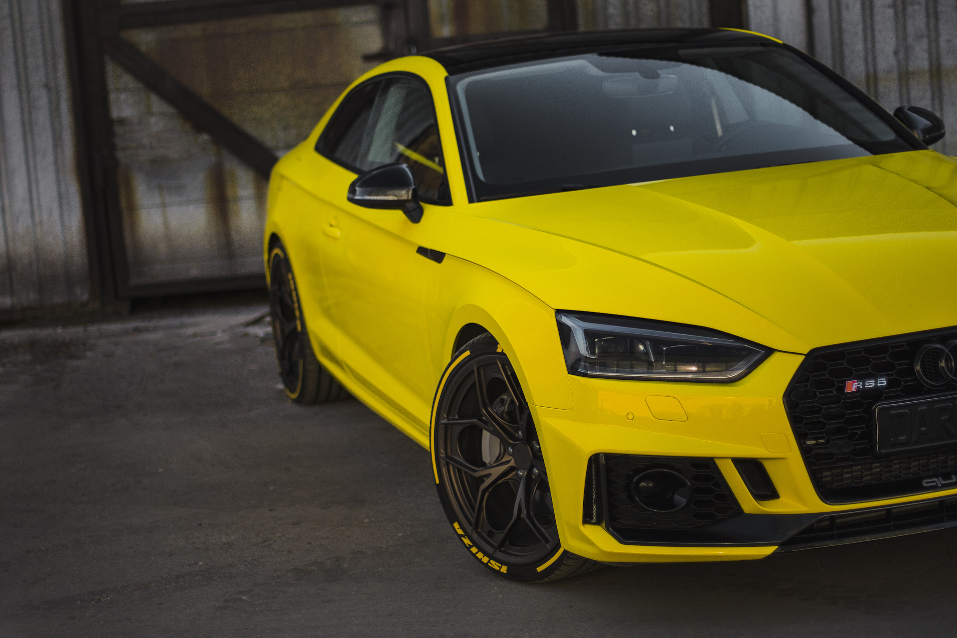 Желтая пятерка. Audi a5 Yellow. Ауди а5 желтая. Ауди а5 желтая 2011. Ауди ку 5 желтая.