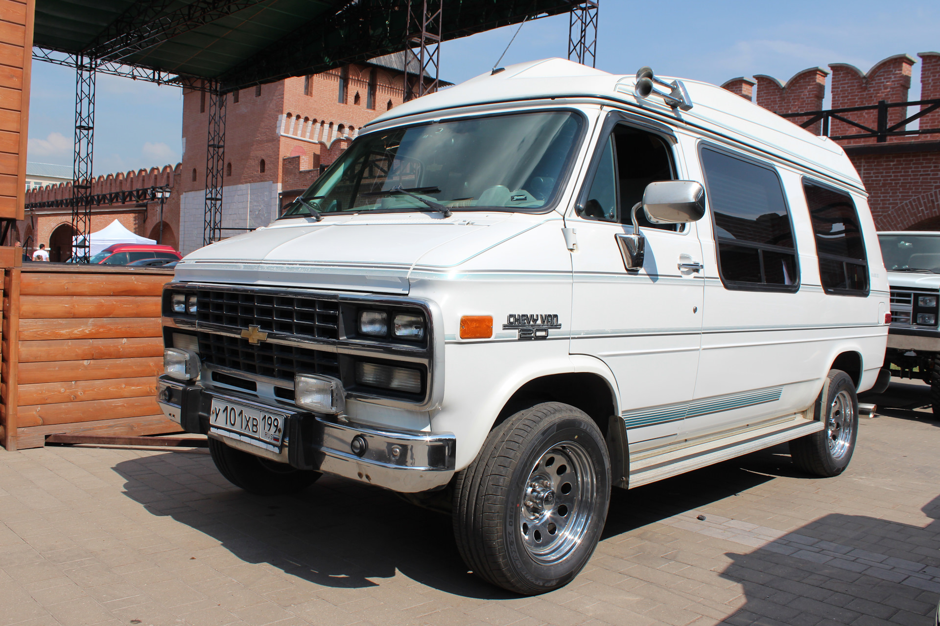 Ван 3. Chevrolet van 1993. Chevrolet chevy van 3 поколение. Фургон Шевроле Ван 4х4. Шевроле Ван 4х4 дизель.