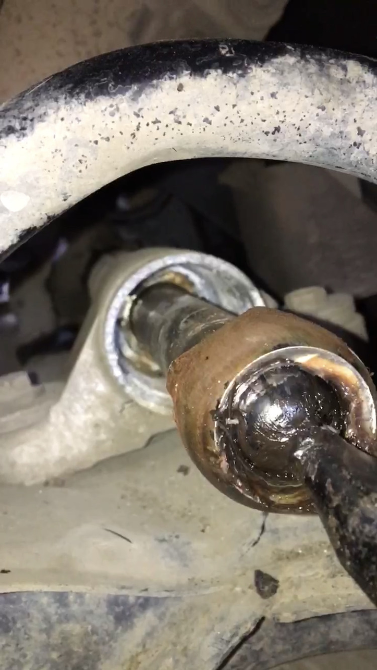 Готовлюсь к снятию подрамника. — Toyota Avensis II, 1,8 л, 2006 года ...