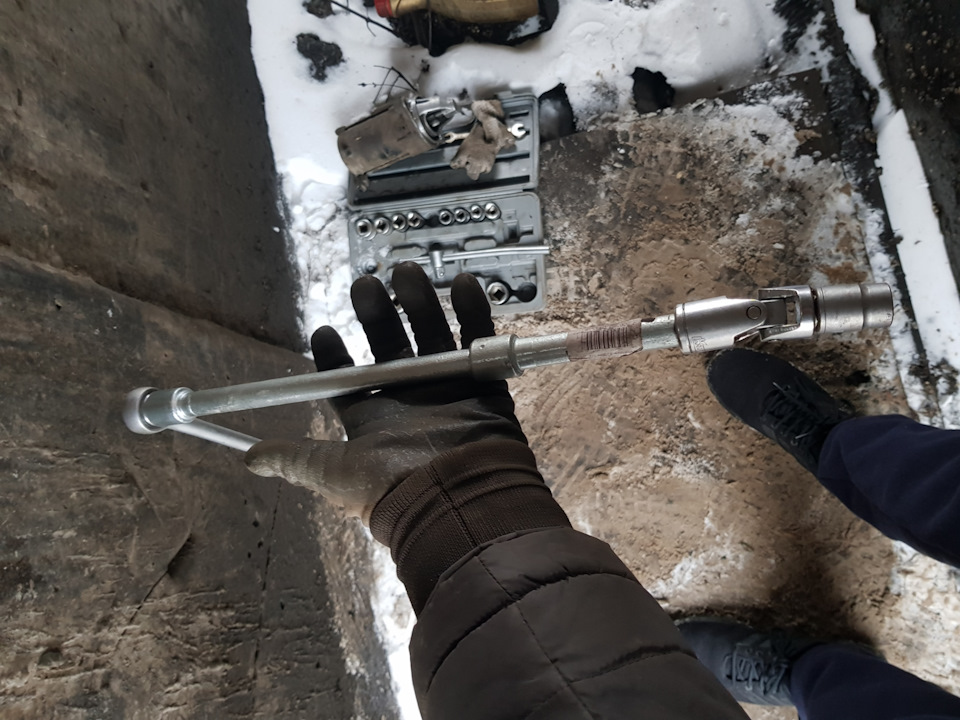 Долго крутит стартер? Замена стартера, через боль… — Toyota Mark II ...