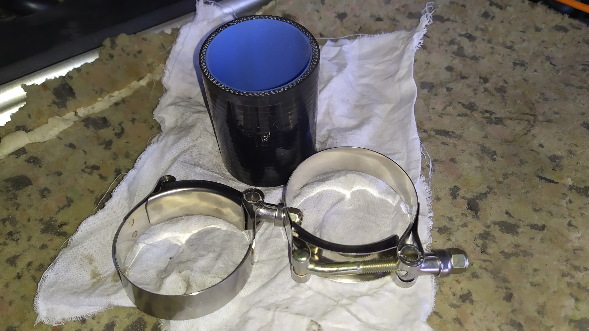 Замена байпасного клапана турбины — Volvo S60 (1G), 2,5 л, 2004 года ...