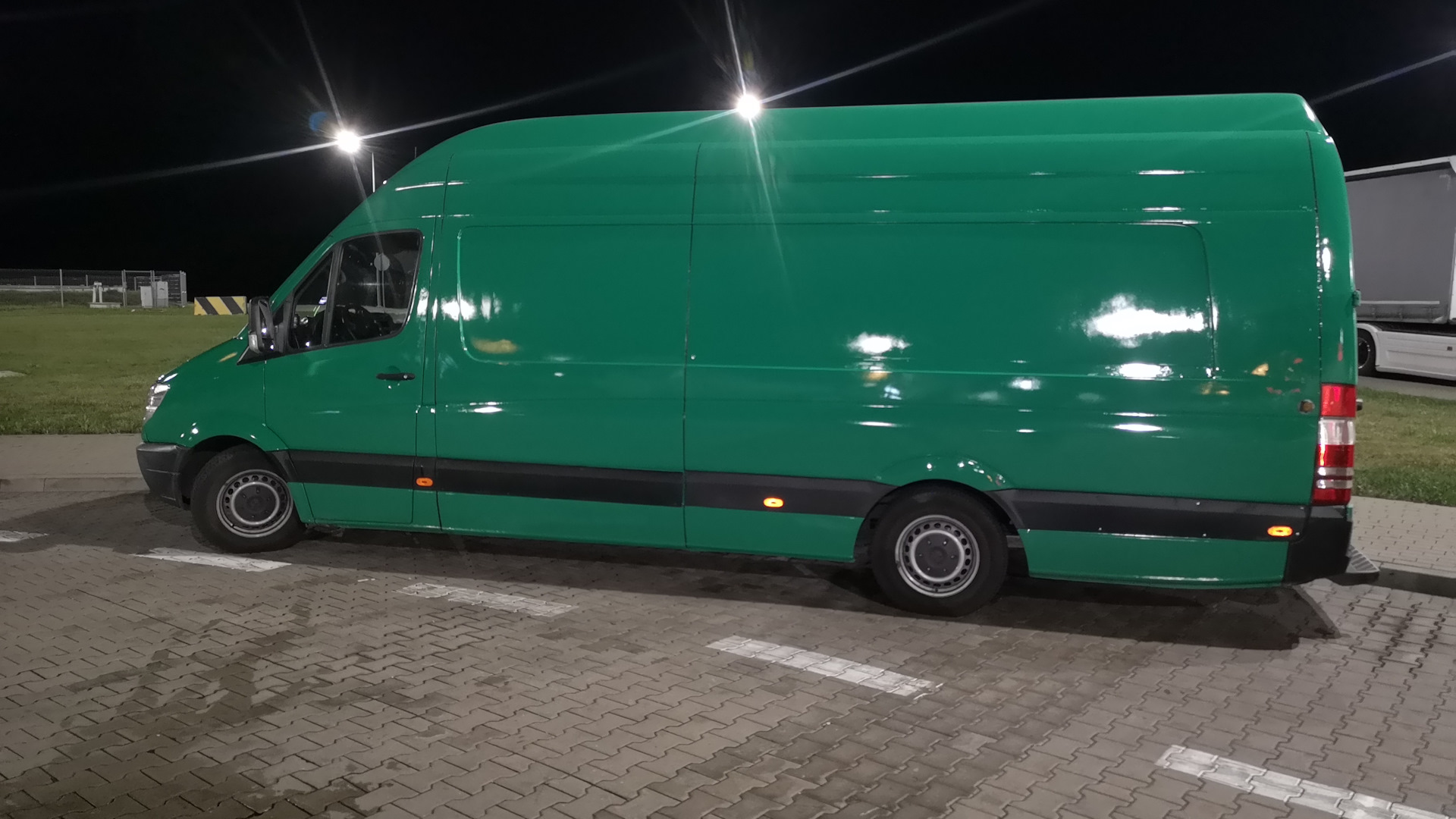 Новый туристический автобус Mercedes-Benz Sprinter 517 KOMFORT 22+1+1-KS,Kl,AHK,Schaltung