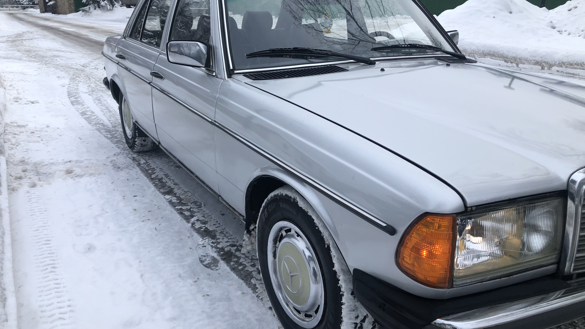 Mercedes-Benz W123 2.4 дизельный 1979 | 2.4 Дизель на DRIVE2