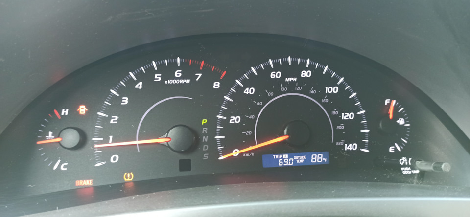 Полировка панели приборов. — Toyota Camry (XV40), 2,5 л, 2010 года ...