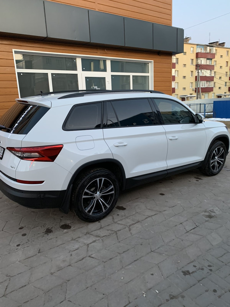 Обулся в Skad Мюнхен — Skoda Kodiaq, 1,4 л, 2021 года | колёсные диски |  DRIVE2