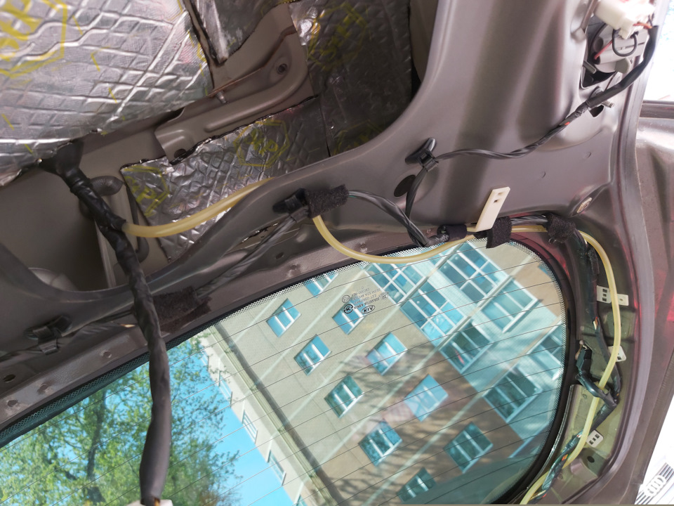 Фото 12 — KIA Sorento (2G)