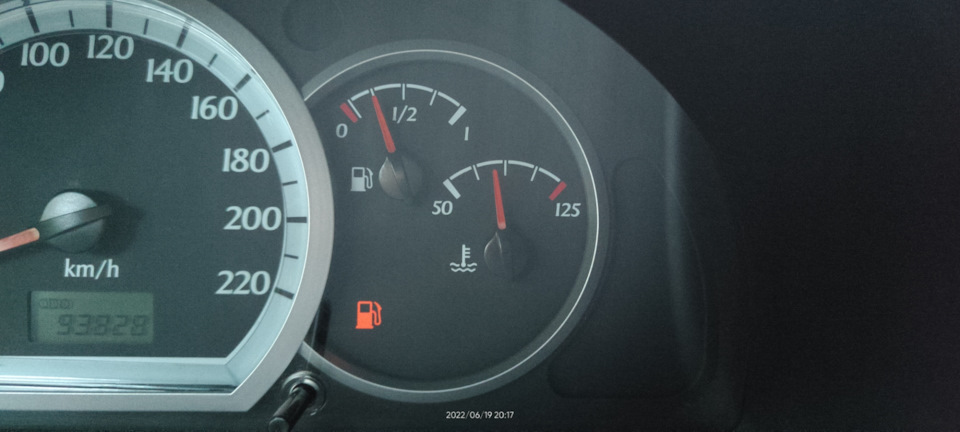 Не горит лампа низкого уровня топлива. — Chevrolet Lacetti SW, 1,6 л ...