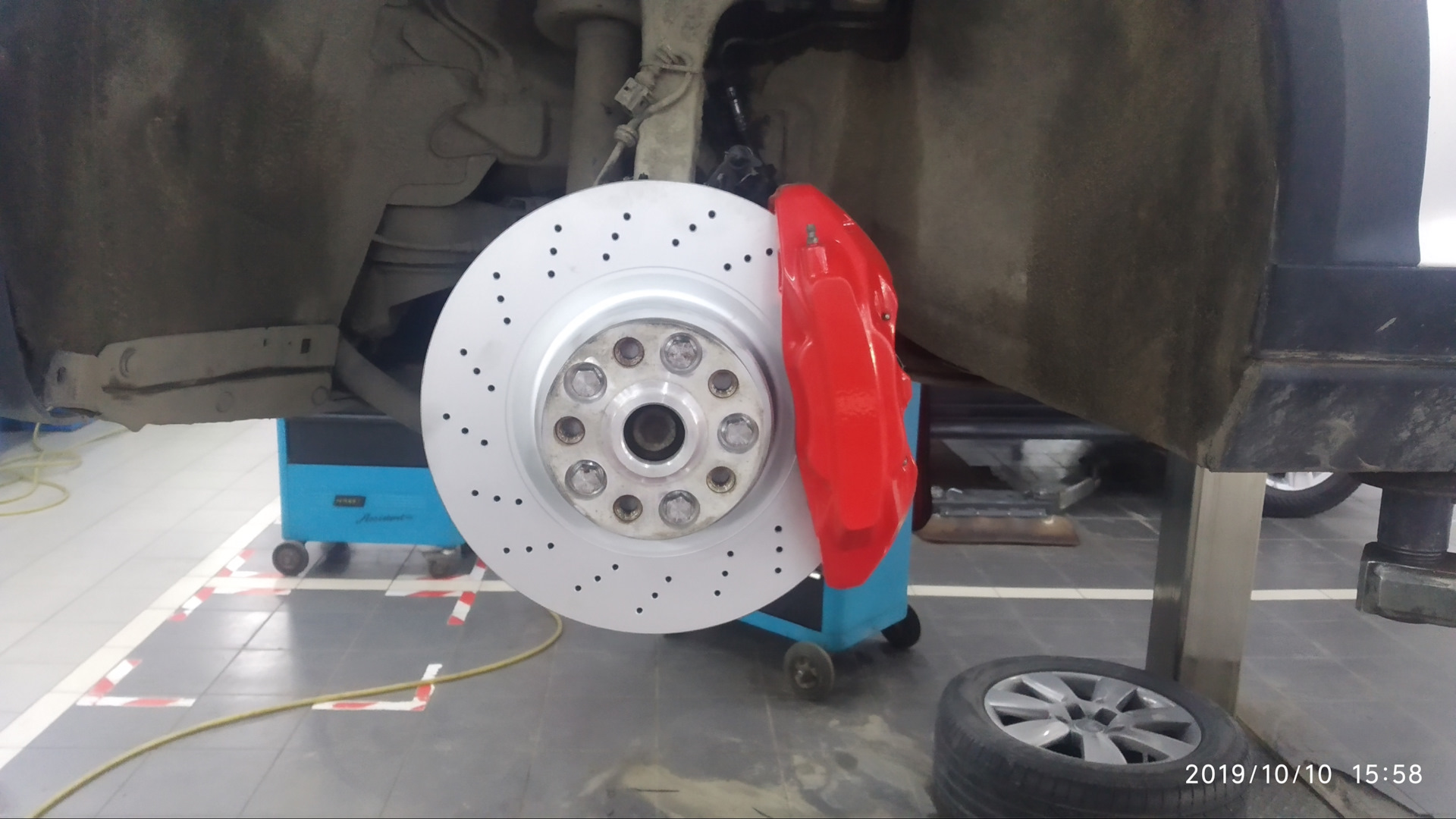 четырехпоршневые суппорта BREMBO — Audi Allroad (C6), 3 л, 2007 года ...