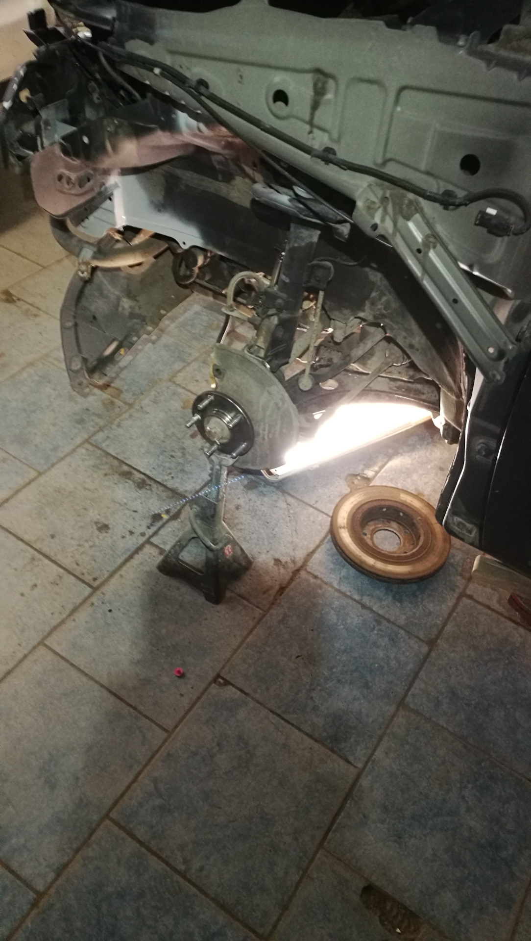 Продолжение ремонта тормозной системы. — Mitsubishi Outlander XL, 2,4 л ...