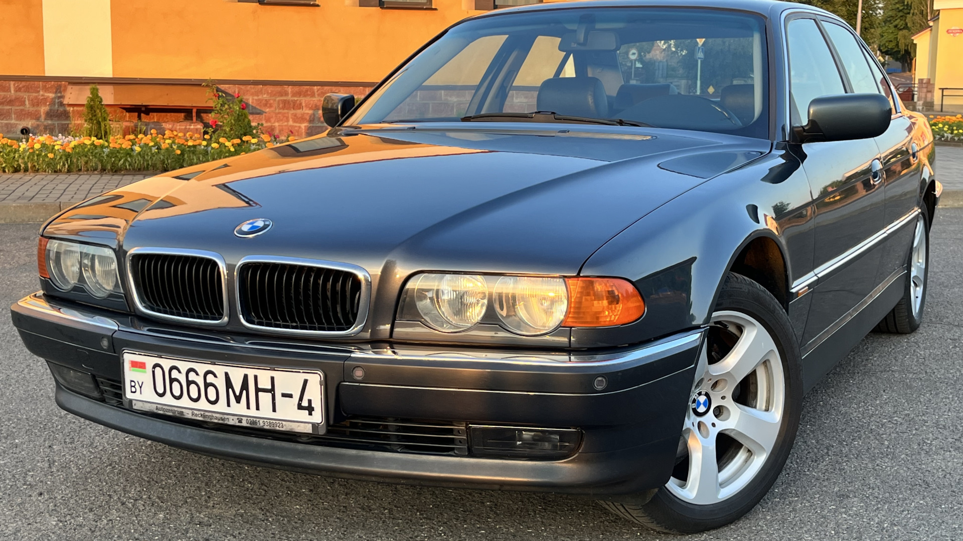 BMW 735i