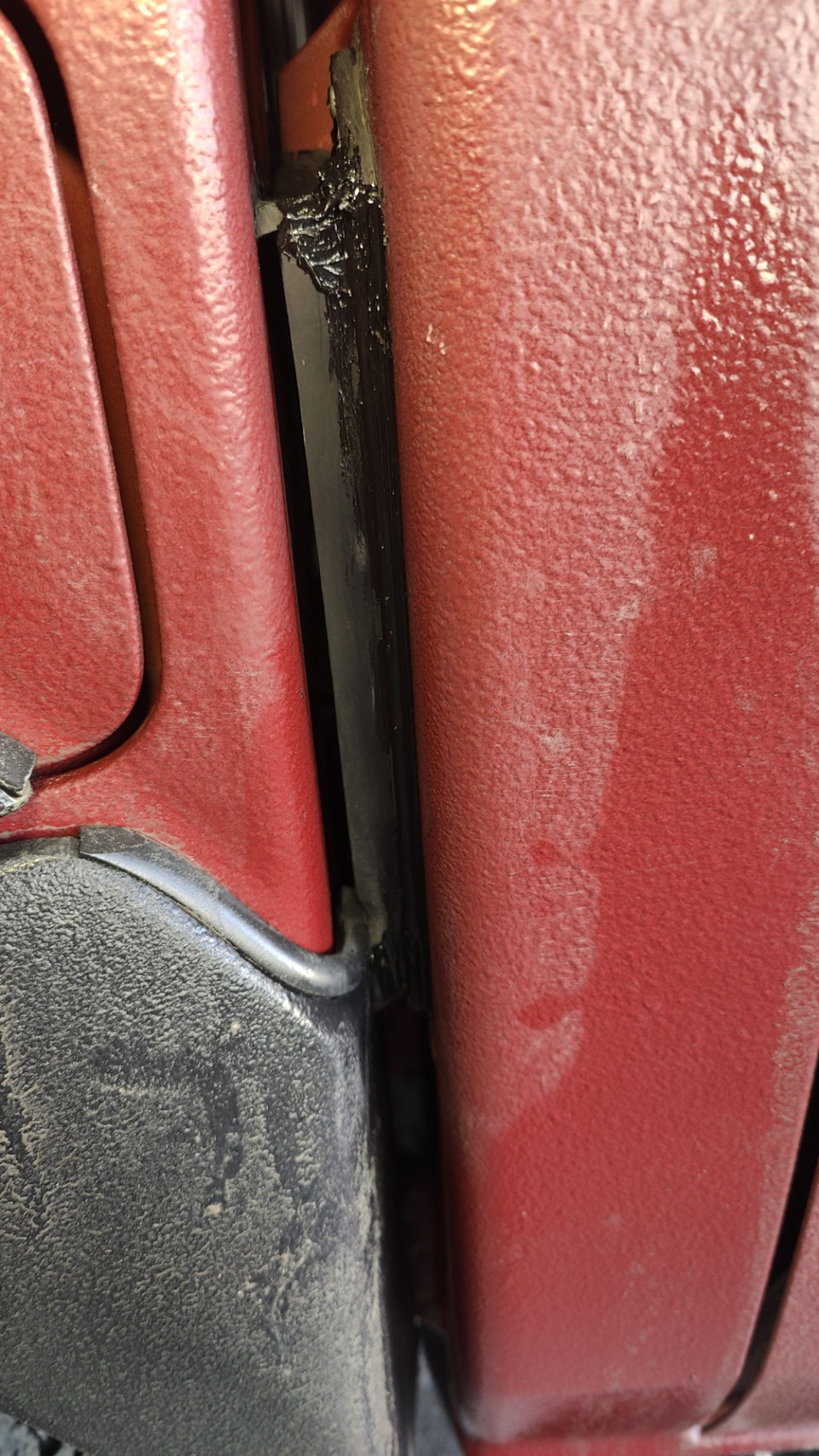 Бульканье в пороге, вода на ковре спереди — Ford Ranger (2G), 2,5 л ...