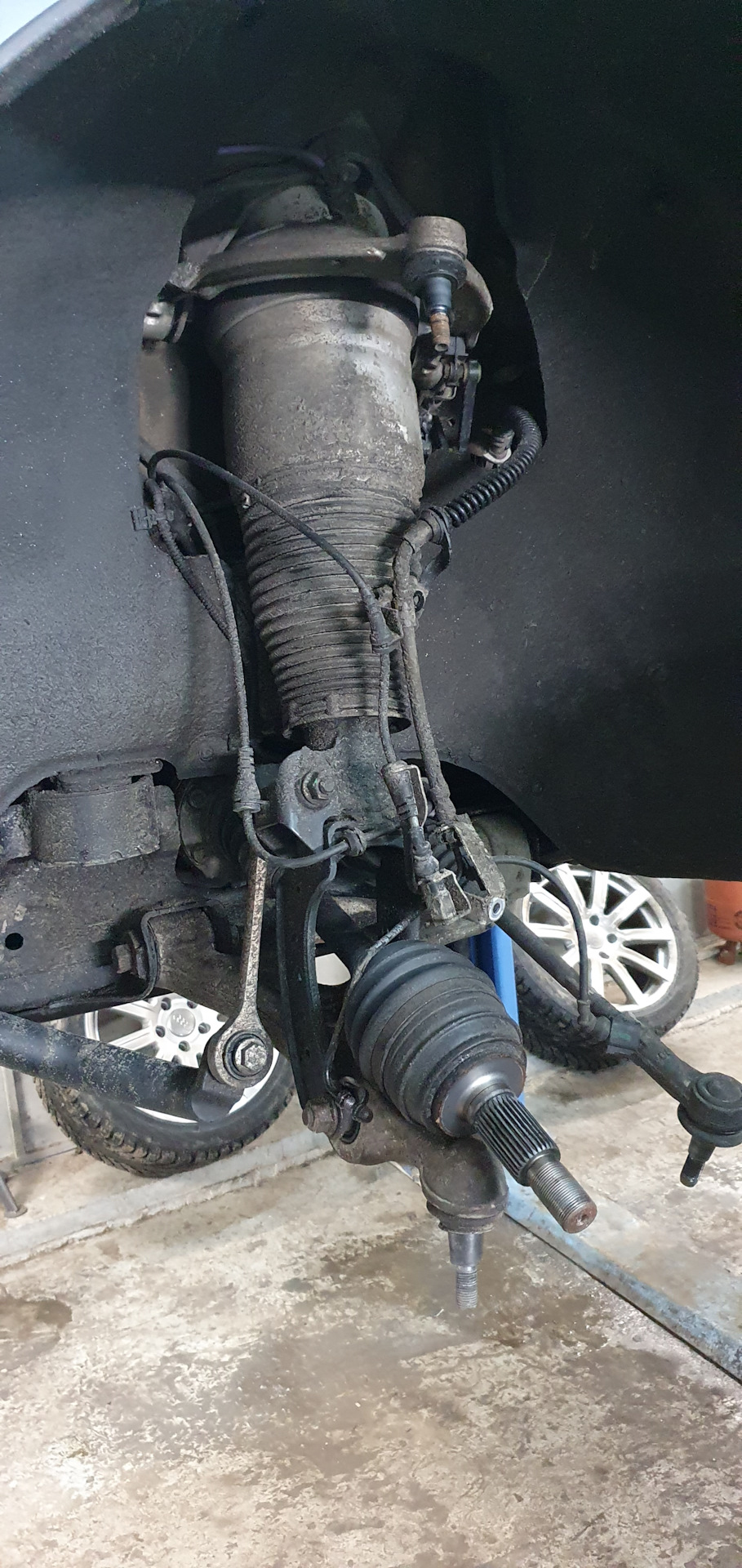 Тормозилки — Audi Q7 (1G), 3 л, 2015 года тюнинг DRIVE2