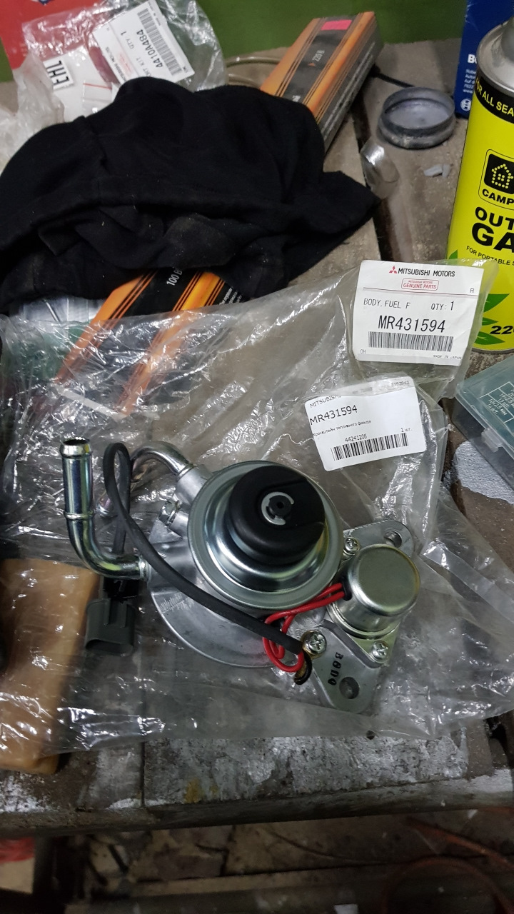 MR431594 Кронштейн топливного фильтра Mitsubishi | Запчасти на DRIVE2