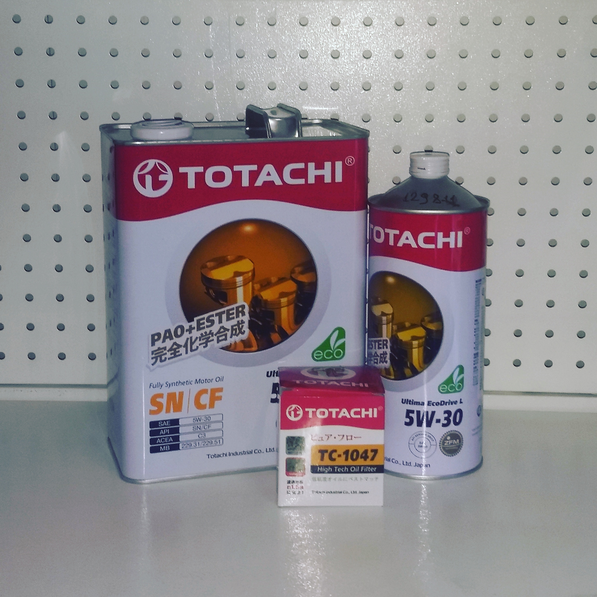 Тотачи подбор масла. TOTACHI 5w30. TOTACHI ultima ECODRIVE L 5w-30. 4562374690912 TOTACHI. Масло Тотачи 2т.