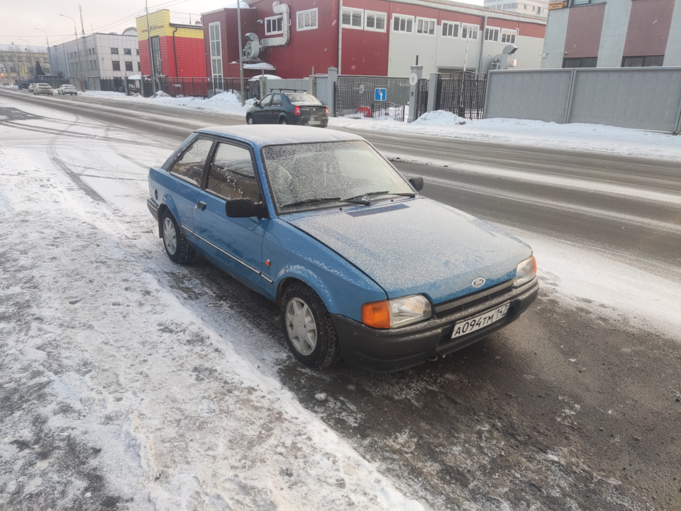 Покупка, немного приключений, замена личинок замков, планы — Ford ...