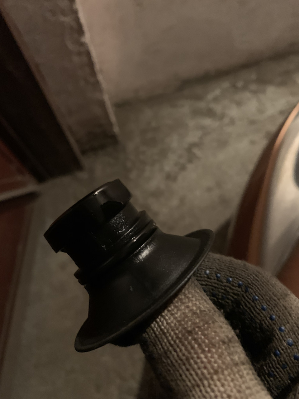 Замена уплотнительных колец на щупе и пробке маслозаливной горловины ...