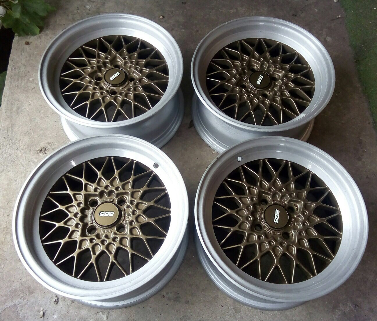 4 100 14. BBS MAHLE r14 4x100. BBS MAHLE r15 4x100. Диски BBS r14. Диски BBS r15 4x100.