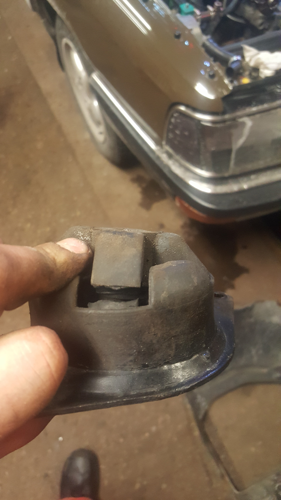 Ремонт задних тормозов! — Audi 100 (C3), 1,8 л, 1984 года | своими ...