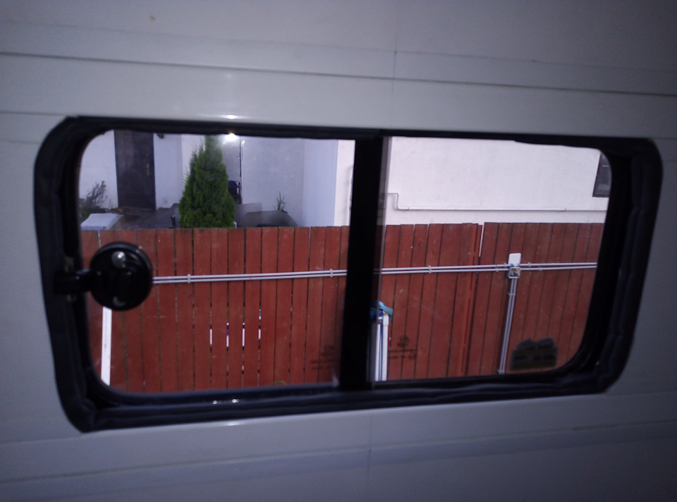 Окна V-OR, варианты окантовки, шторки и москитка. — ГАЗ Соболь 4х4, 2,7 ...