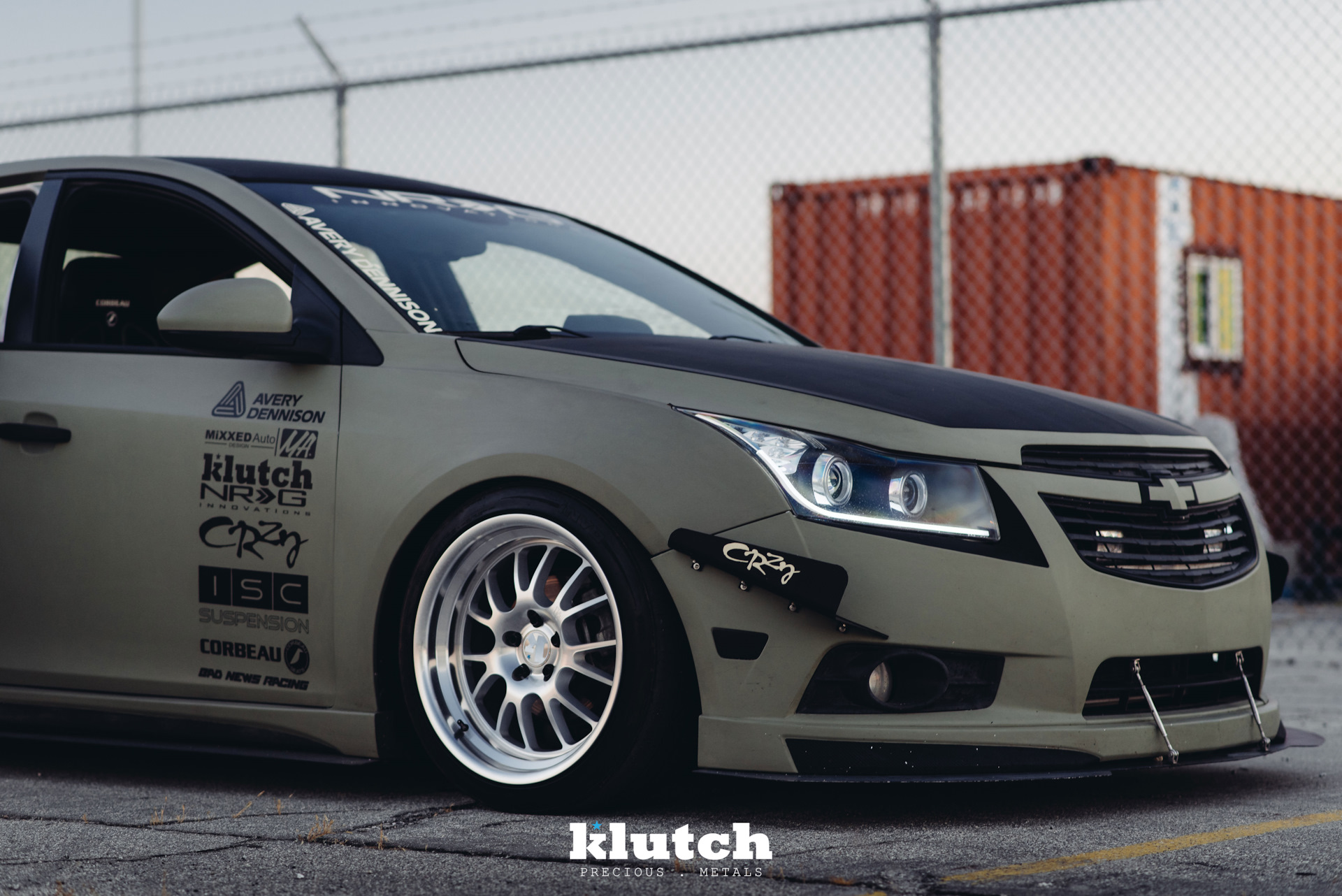 Chevrolet Cruze 2010 stance