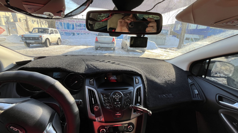 Антиблик на панель — Ford Focus Hatchback III, 1,6 л, 2012 года ...