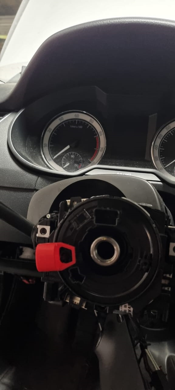 Установка руля с подогревом + бонус подрулевые лепестки DSG — Skoda ...