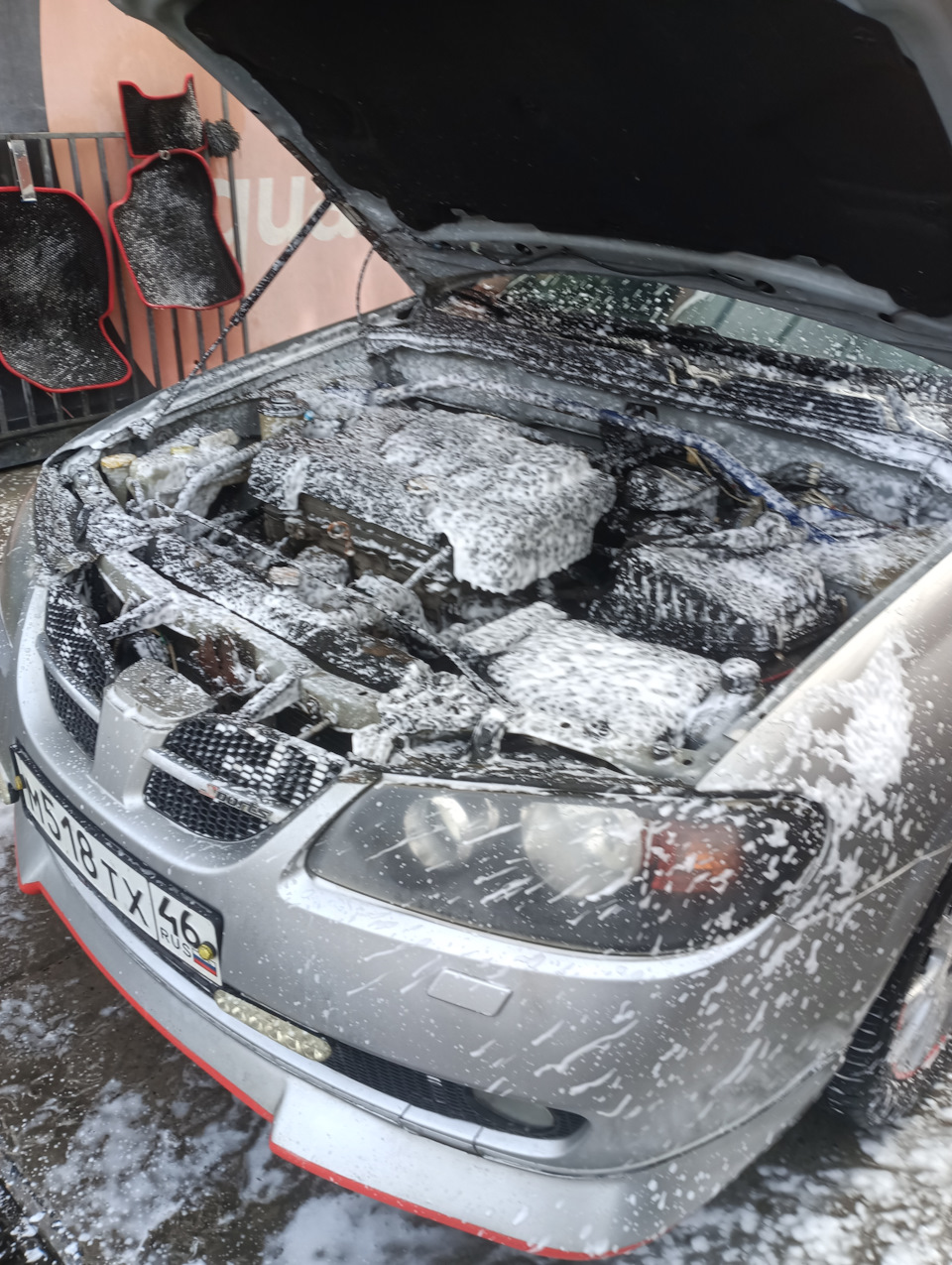 Да здравствует весна! Пора переобуваться и принимать душ 🤣 — Nissan Almera  II (N16), 1,8 л, 2006 года | шины | DRIVE2