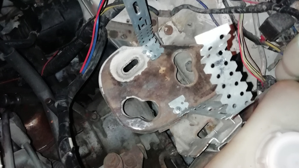 Mazda Demio (1G) 1.3 бензиновый 1999 | на DRIVE2