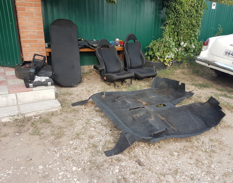 №10 Обработка пола, шумка, замена краника печки. — Lada 2113, 1,6 л ...