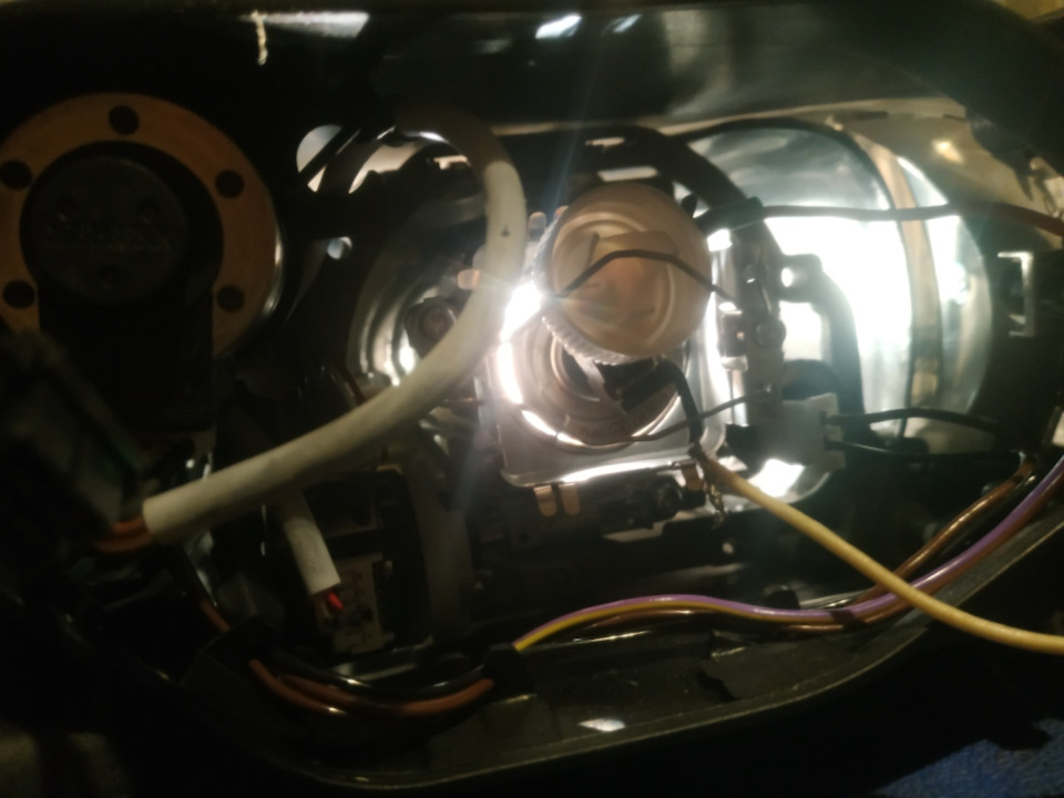 замена лампы ксенона на галоген. система адаптивного освещения ...