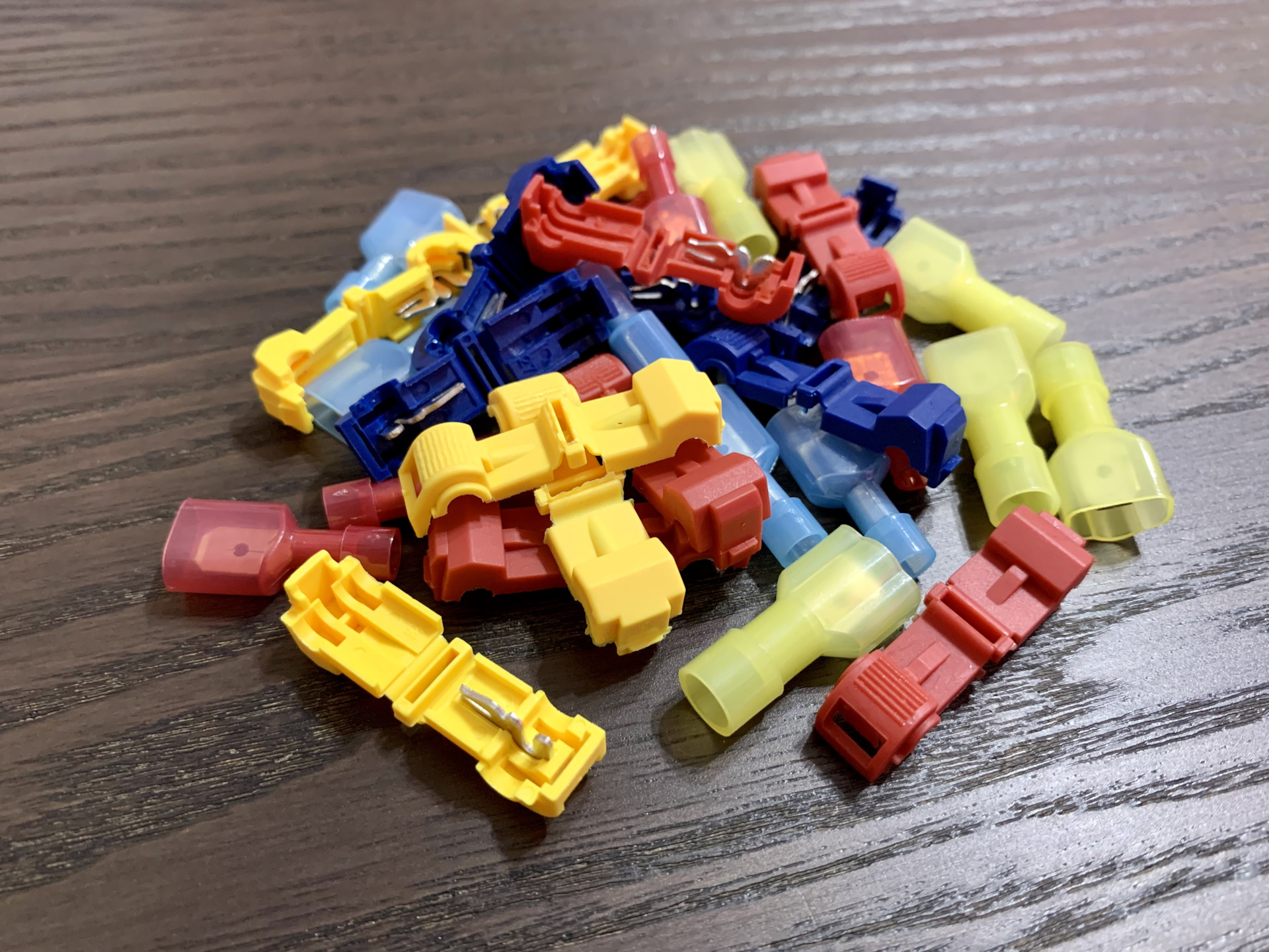 Свет в бардачке (продолжение) — Haval F7x, 1,5 л, 2022 года | своими ...