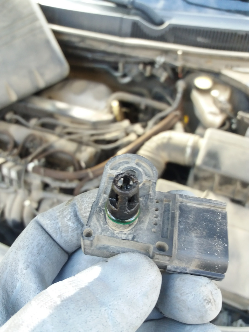 Чистка МАР датчика и КХХ — Ford Mondeo III, 2 л, 2006 года | плановое ...