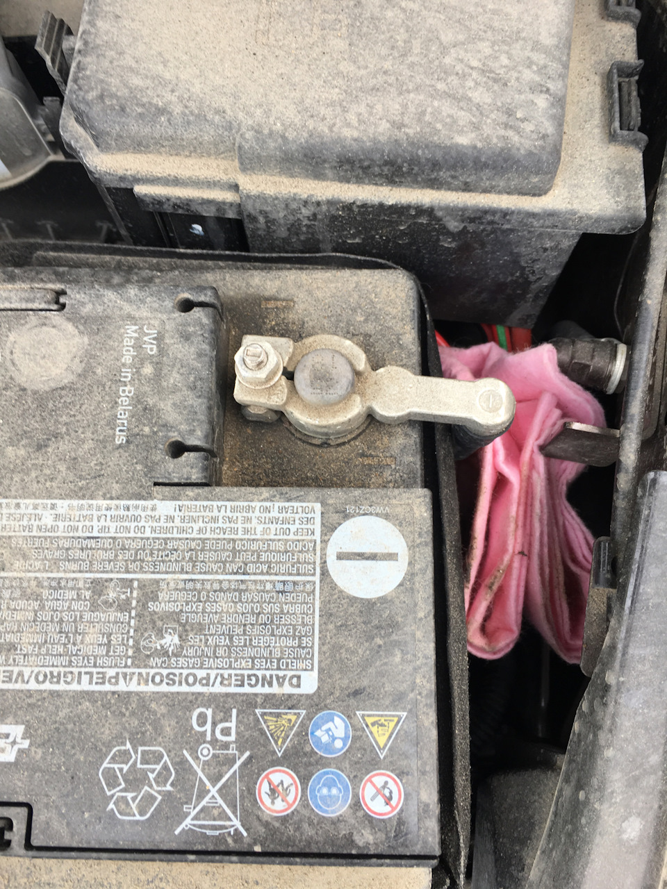 Для минусовой клеммы аккумулятора:VAG 7N0915429A, VAG 5Q0971813 — Skoda ...