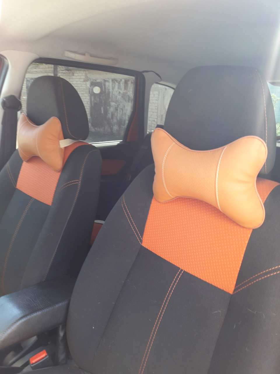 Подушки под шею — Lada Kalina Cross, 1,6 л, 2015 года | аксессуары | DRIVE2