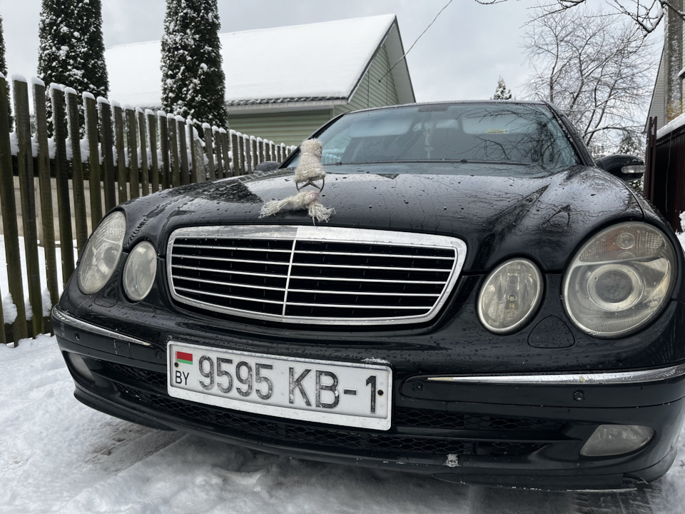 Фото в бортжурнале Mercedes-Benz E-Class (W211)