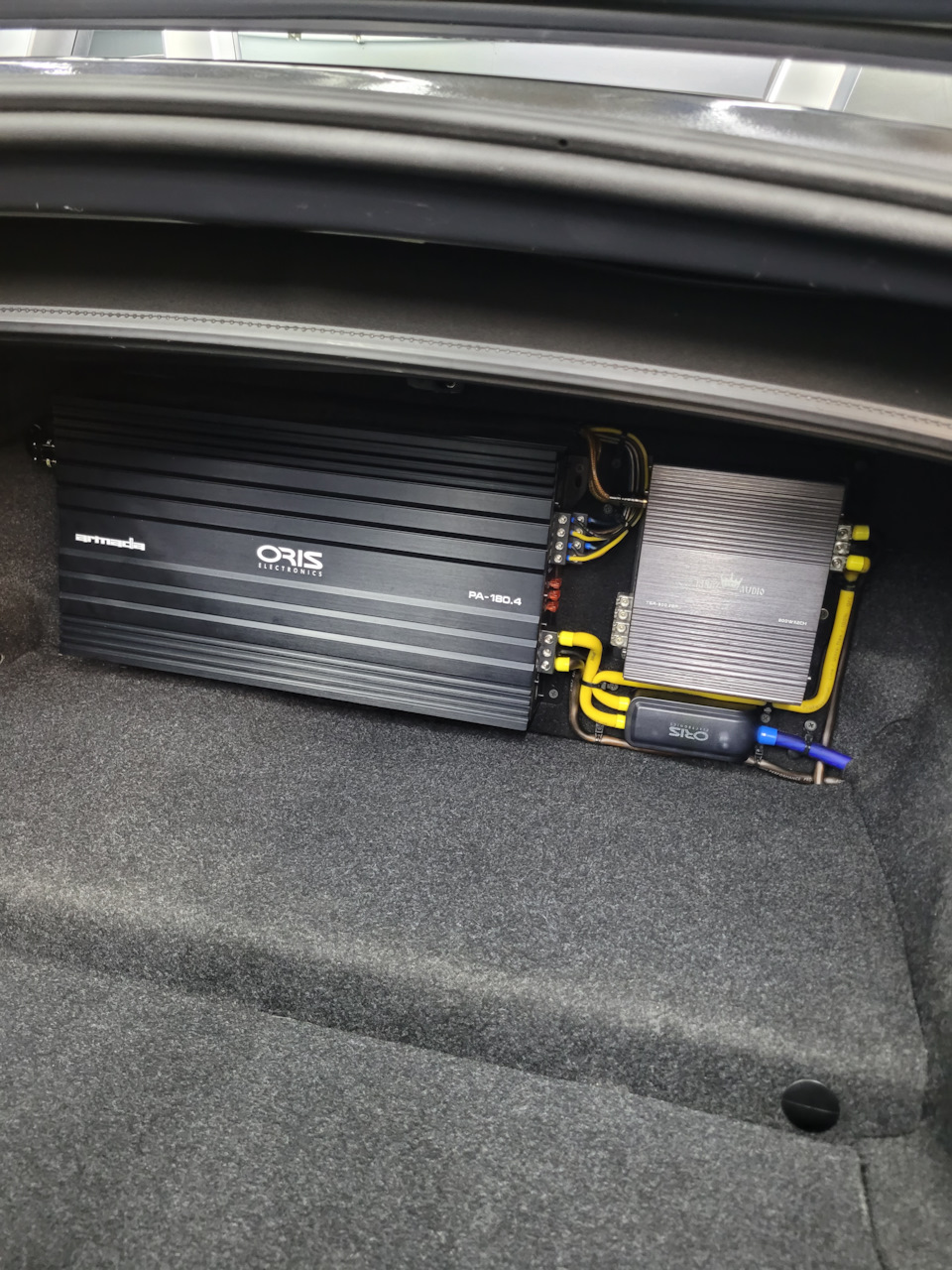 BMW Z4 в кузове E85. Магнитола 9 дюймов и полная замена акустики с ...