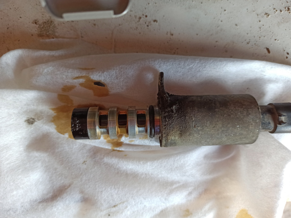 Замена клапанов фазовращателей — Opel Astra H, 1,6 л, 2008 года ...