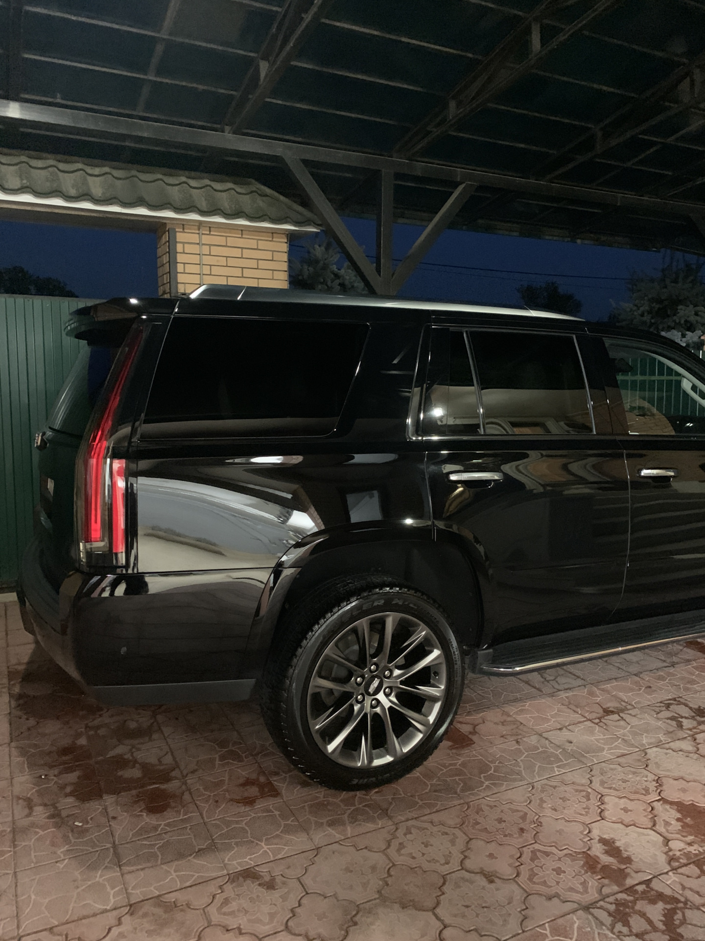 Cadillac Escalade 4g