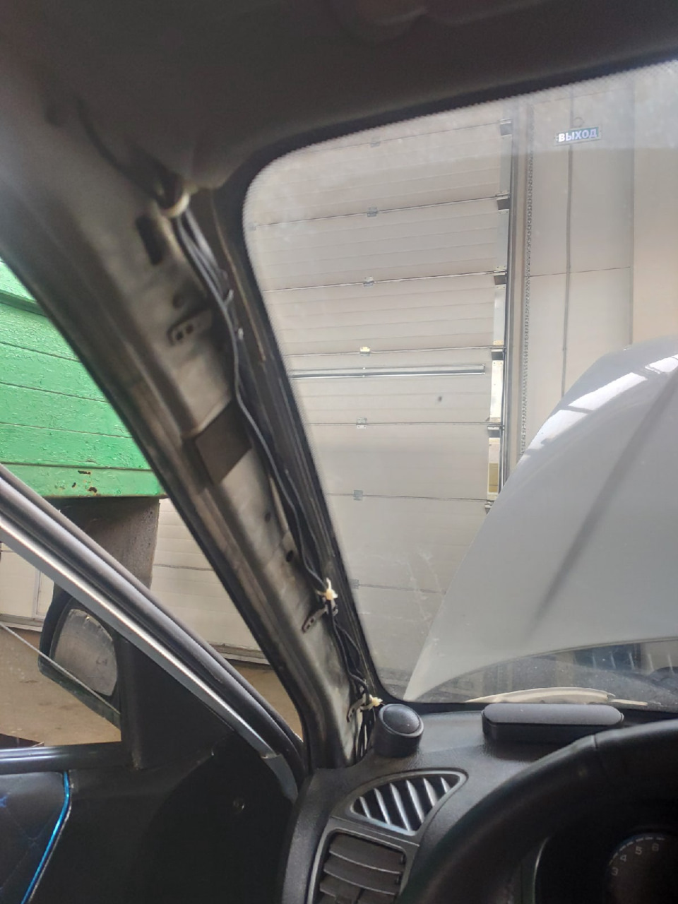 Протяжка провода питания — Hyundai Accent (2G)