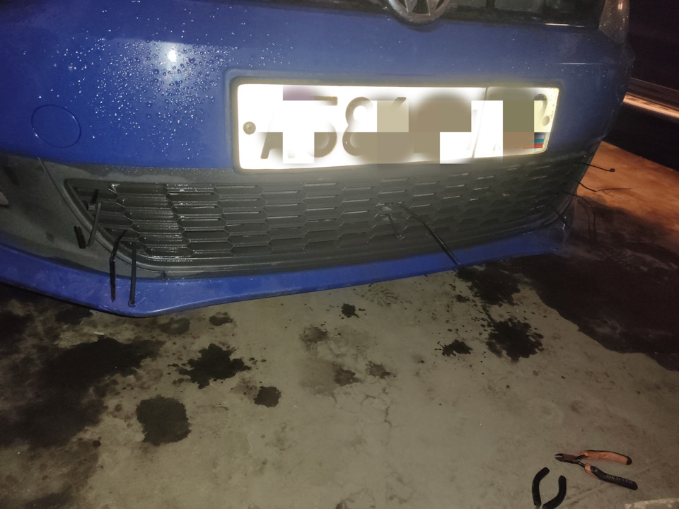 Зимняя заглушка в передний бампер. — Volkswagen Polo Hatchback Mk5, 1,4 ...