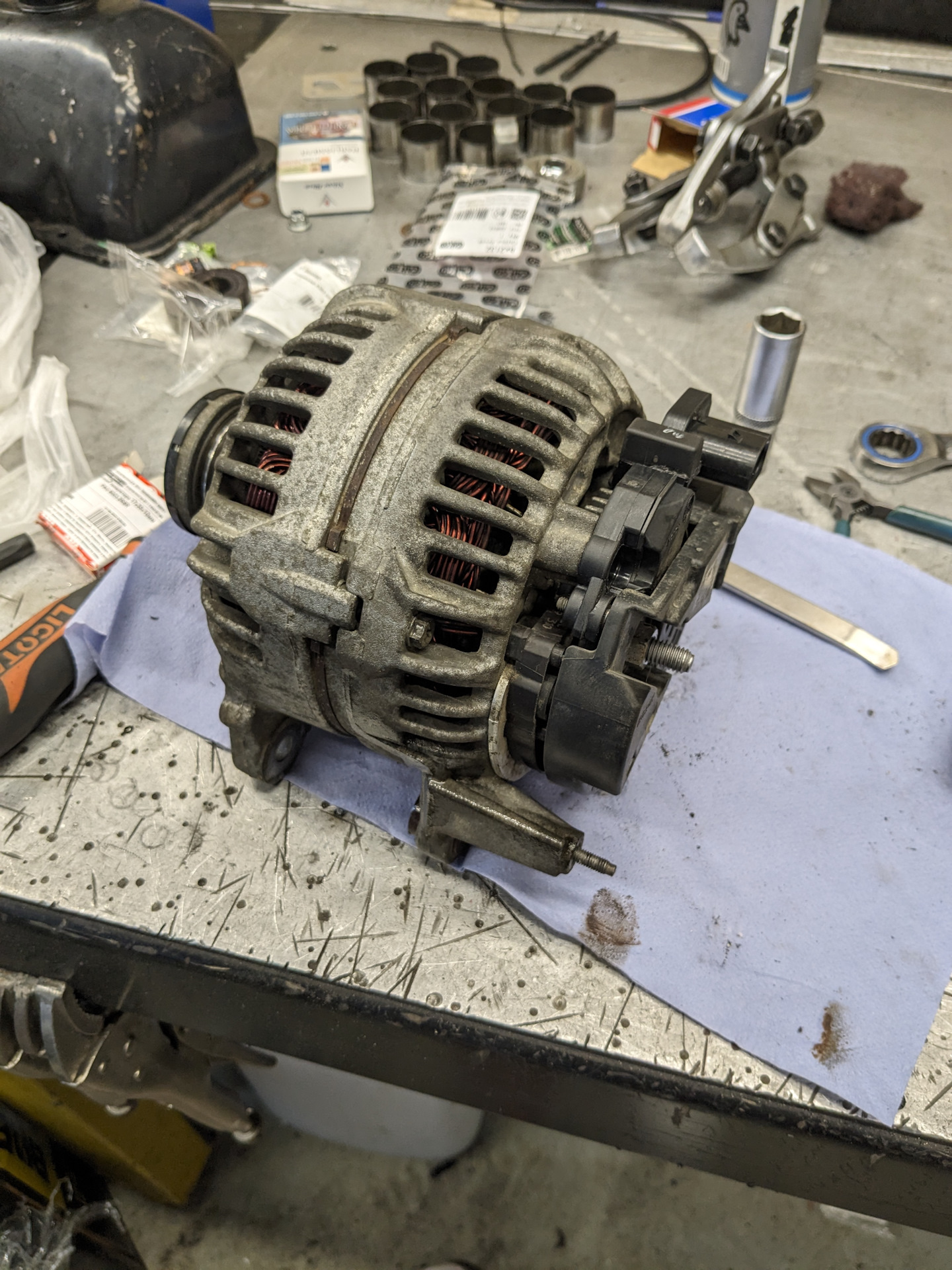 VAG01117: Сигнал нагрузки на клемме генератора DF — Skoda Fabia Monte ...