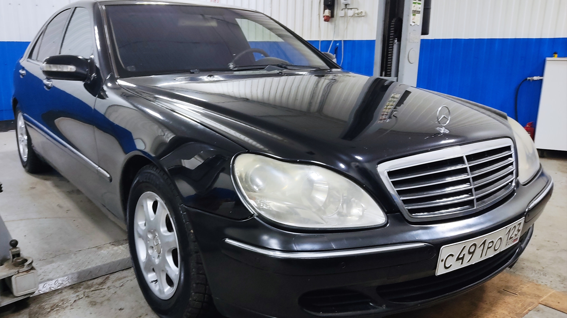 Mercedes-Benz S-Class (W220) 4.3 бензиновый 2003 | Летучий голландец на  DRIVE2