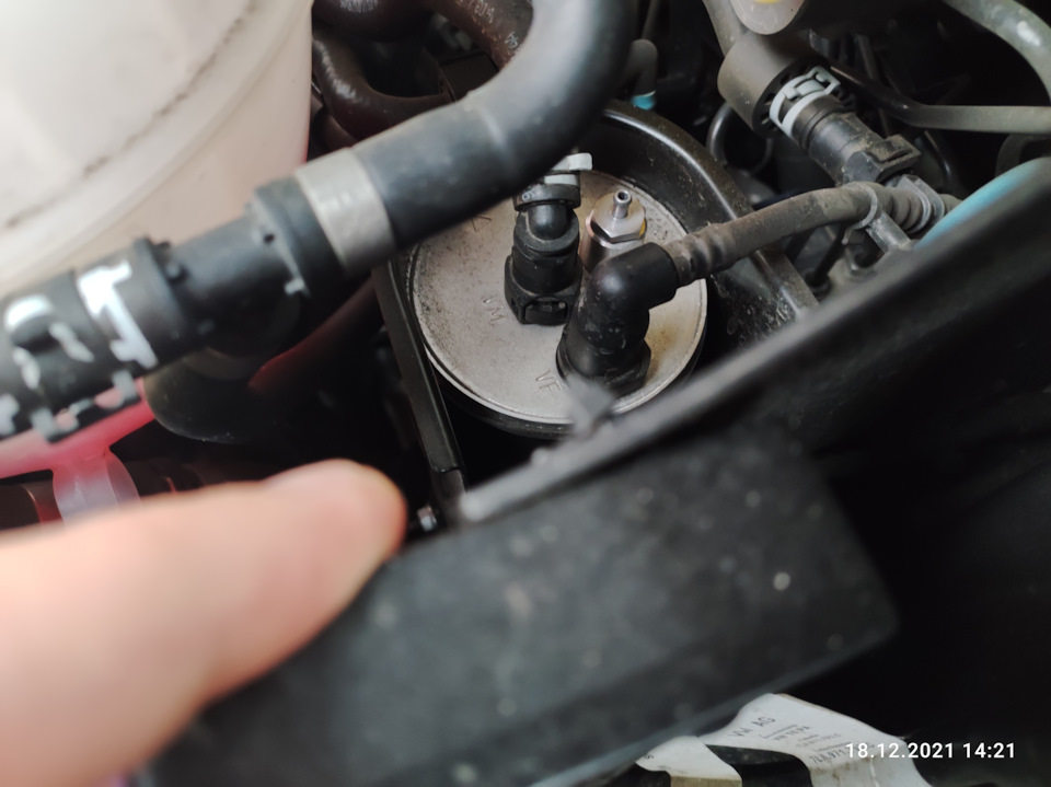 Замена топливного фильтра на Т6.1 — Volkswagen Caravelle (T6.1), 2 л ...
