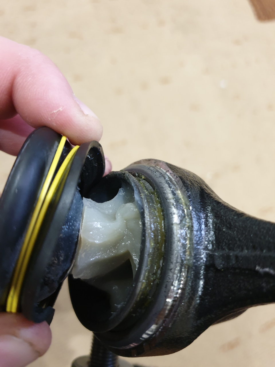 MOOG по смазке неплохо, во втором поменьше было. — Mercedes-Benz S-Class (W220)