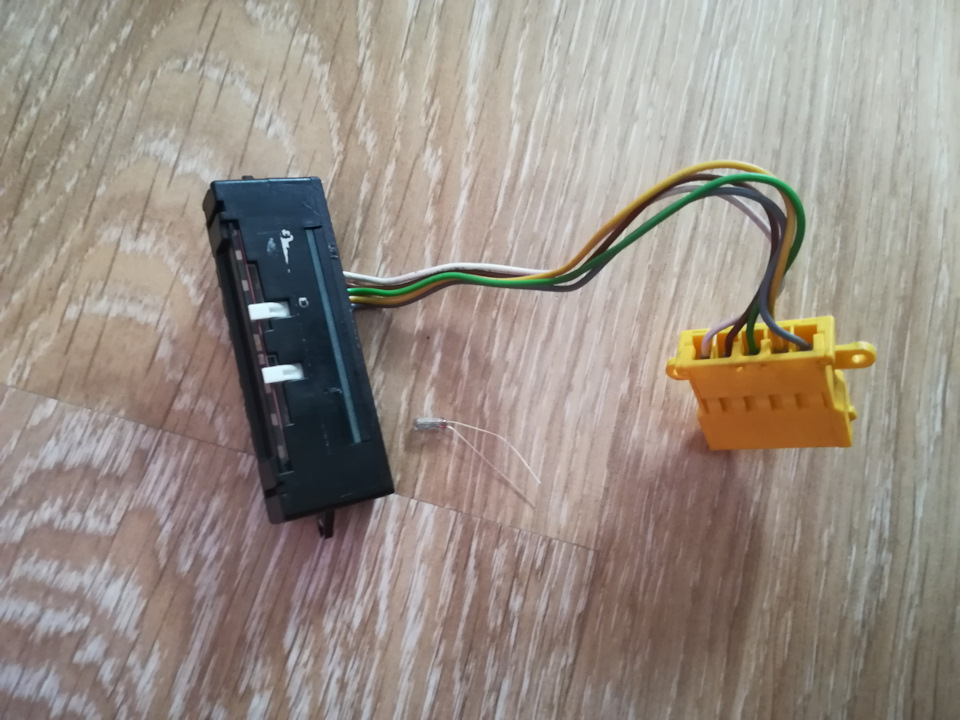 Показометр наружной температуры и часы в тахометр — Audi 100 Avant (C3 ...