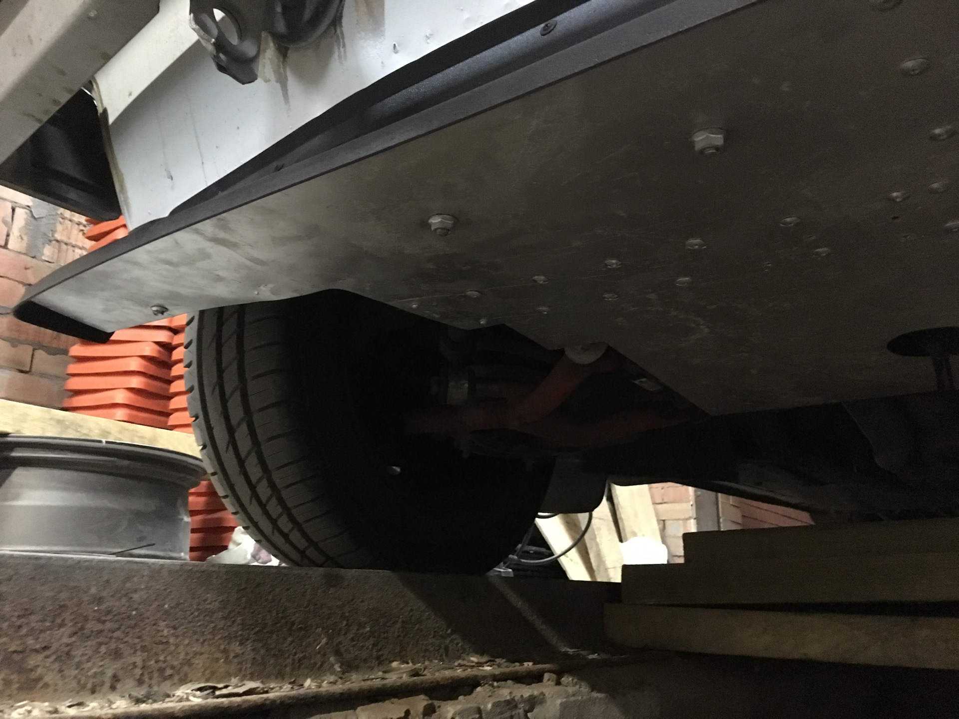 лодочный уступ на днище