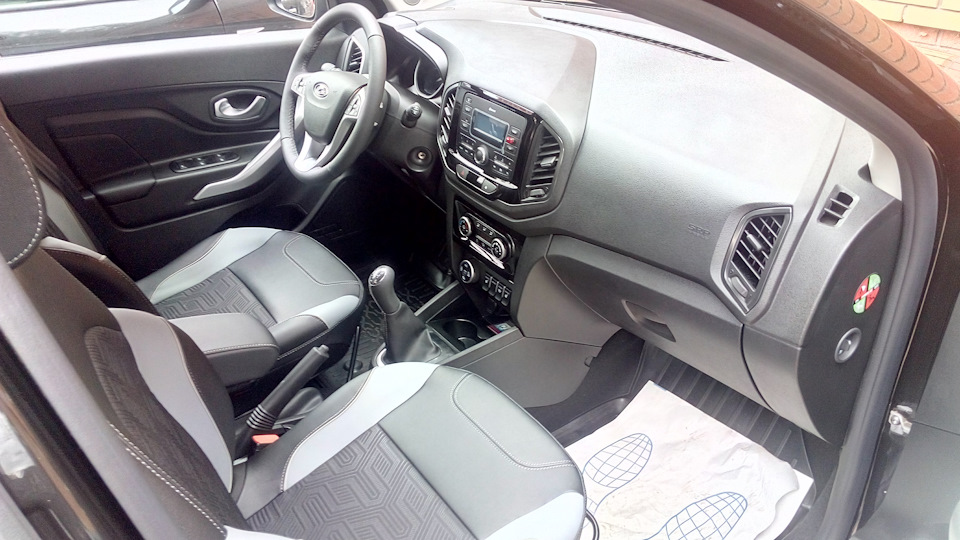 Lada XRAY Cross Мистер Икс